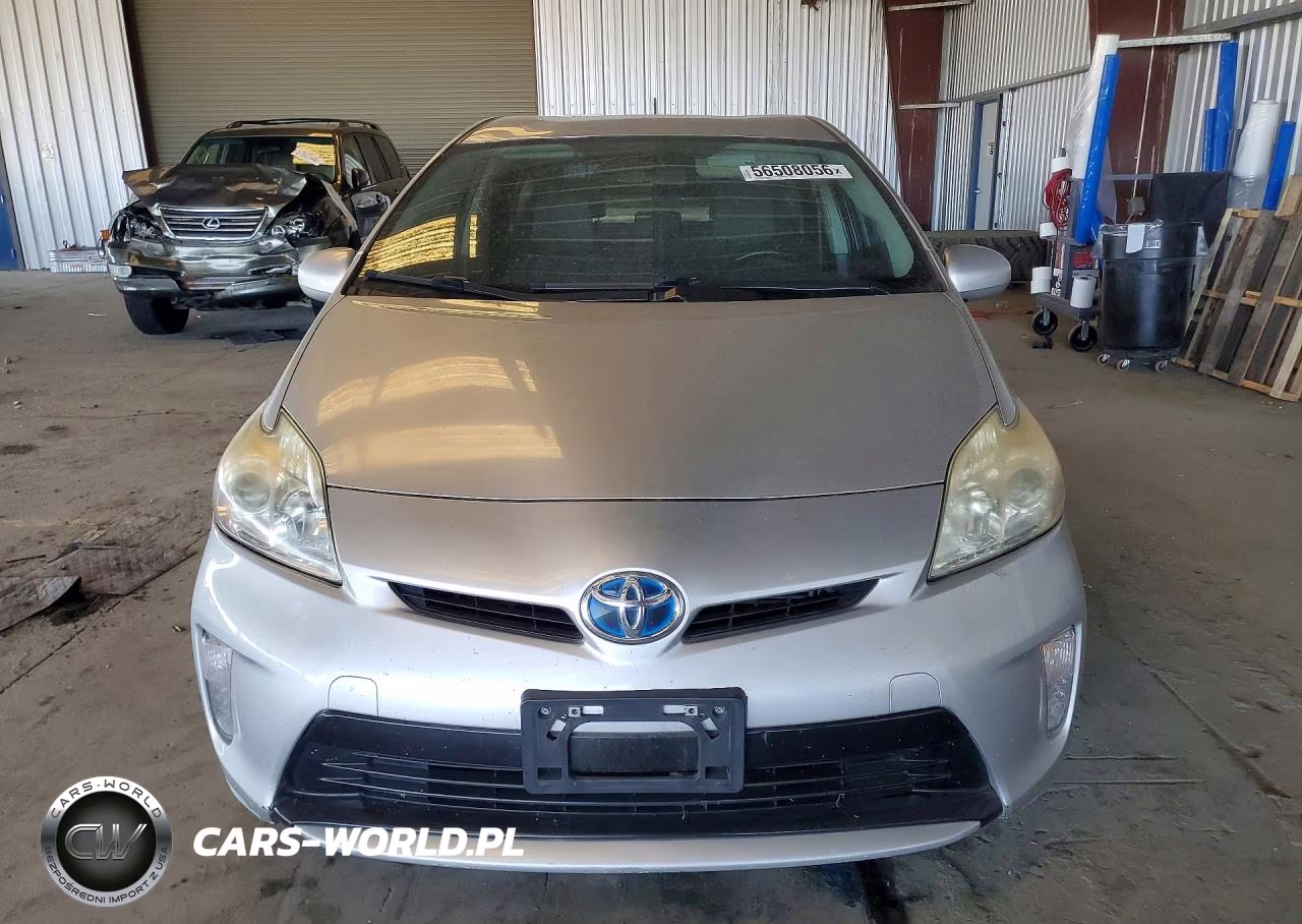 2015 Toyota Prius Two VIN:JTDKN3DU1F1929884 - 5