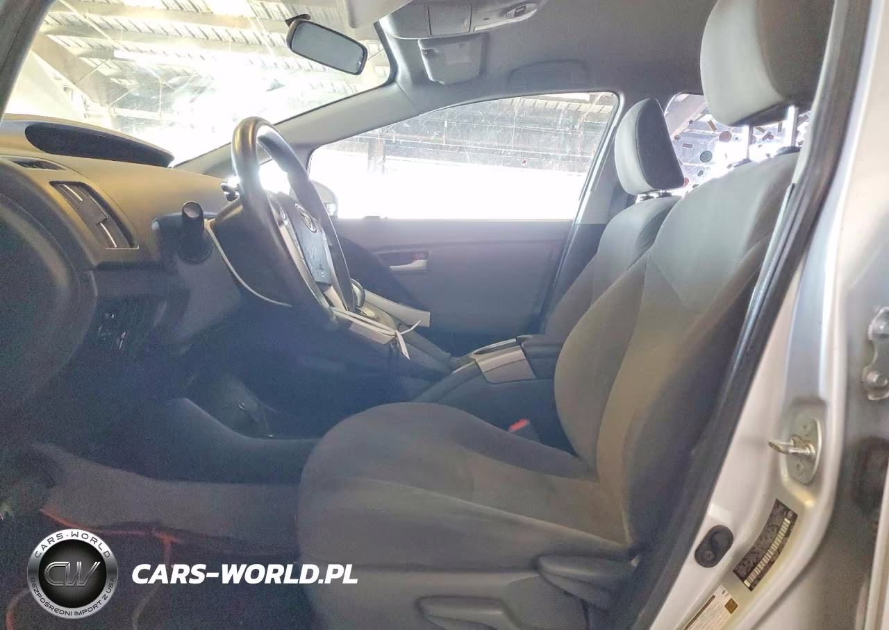 2015 Toyota Prius Two VIN:JTDKN3DU1F1929884 - 7