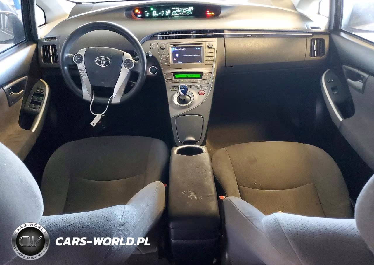 2015 Toyota Prius Two VIN:JTDKN3DU1F1929884 - 8