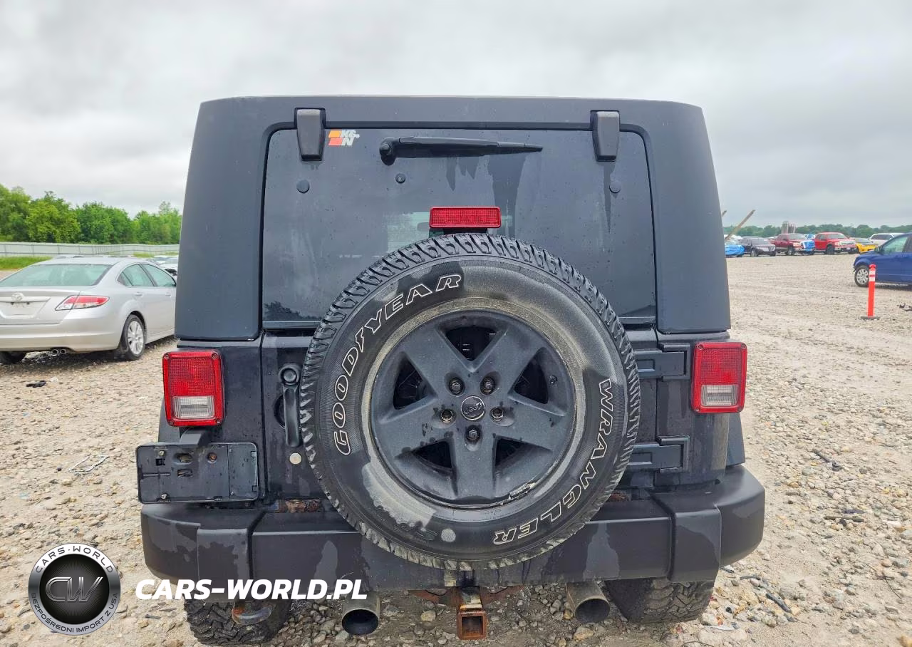 2009 Jeep Wrangler Unlimited Sahara VIN:1J4GA59129L751093 - 6