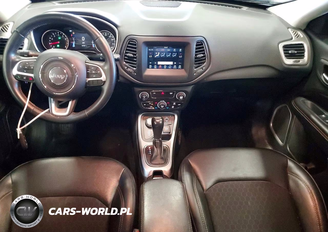 2018 Jeep Compass Latitude VIN:3C4NJDBB9JT313660 - 8
