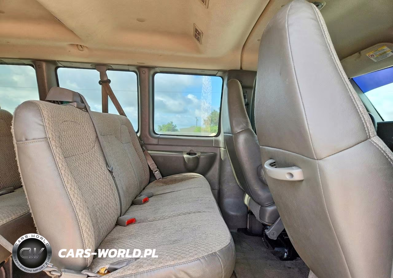2008 Chevrolet Express G3500 VIN:1GAHG39K981220899 - 11
