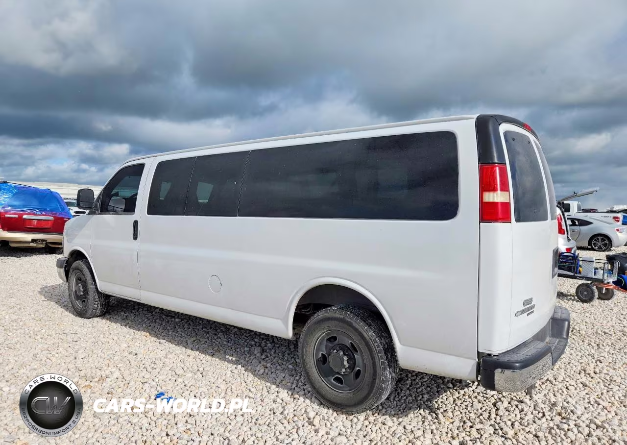 2008 Chevrolet Express G3500 VIN:1GAHG39K981220899 - 2