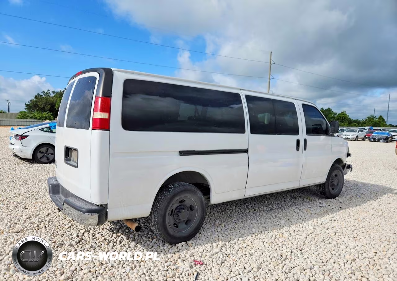 2008 Chevrolet Express G3500 VIN:1GAHG39K981220899 - 3