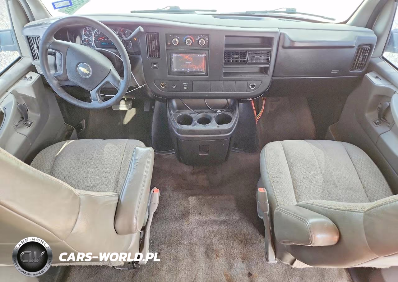 2008 Chevrolet Express G3500 VIN:1GAHG39K981220899 - 8