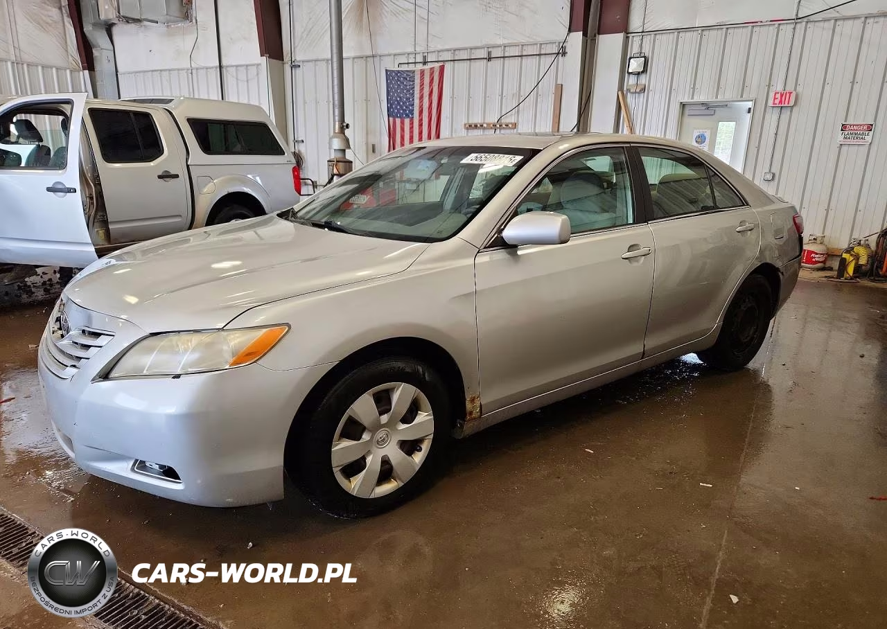 2007 Toyota Camry Le V6 – zdjęcie 1 z 12