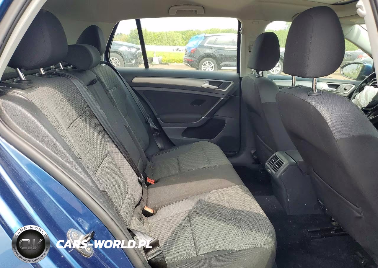 2016 Volkswagen Golf S VIN:3VW217AU0GM038364 - 10