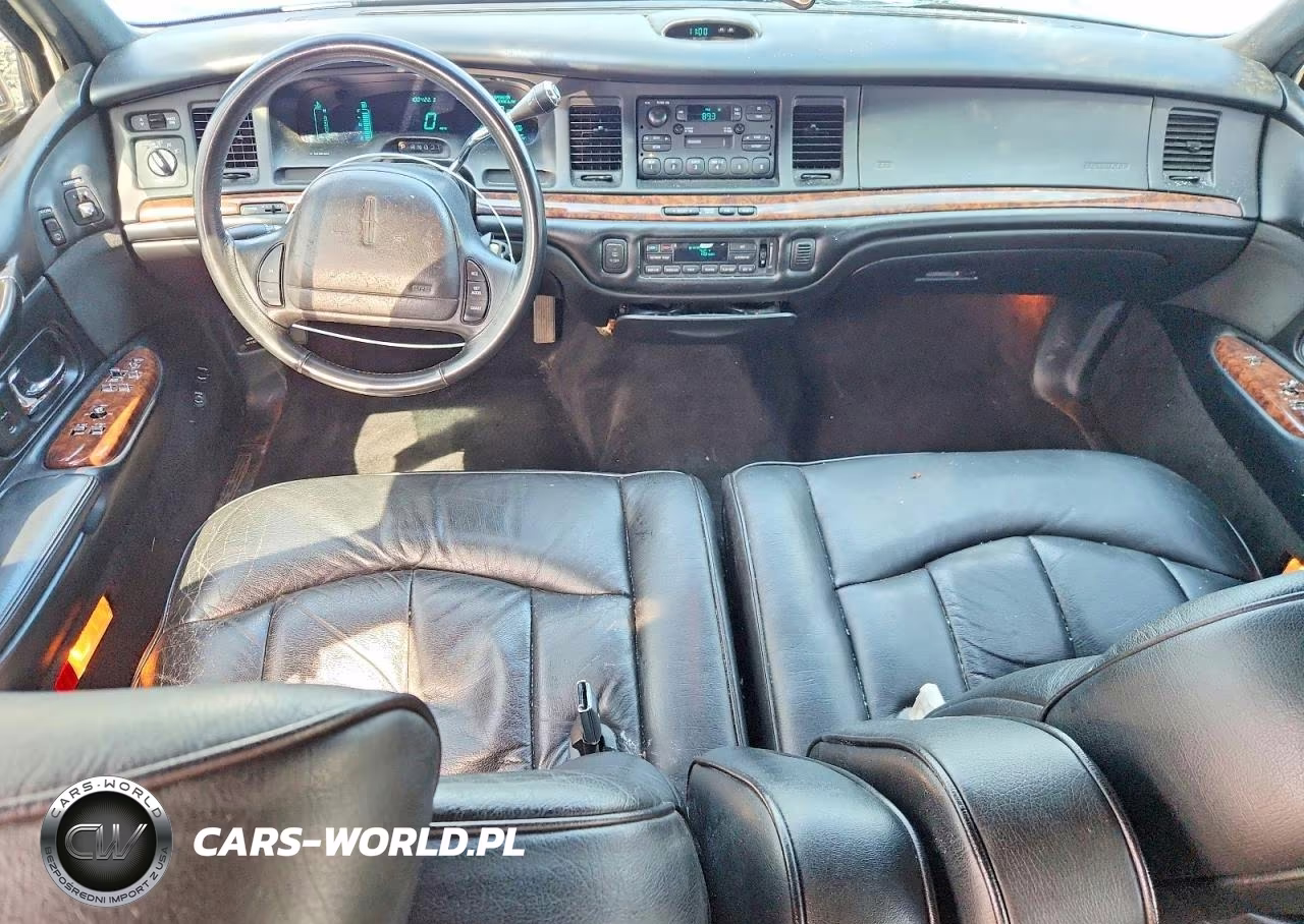 1997 Lincoln Town Car Executive VIN:1LNLM81W0VY754975 - 8