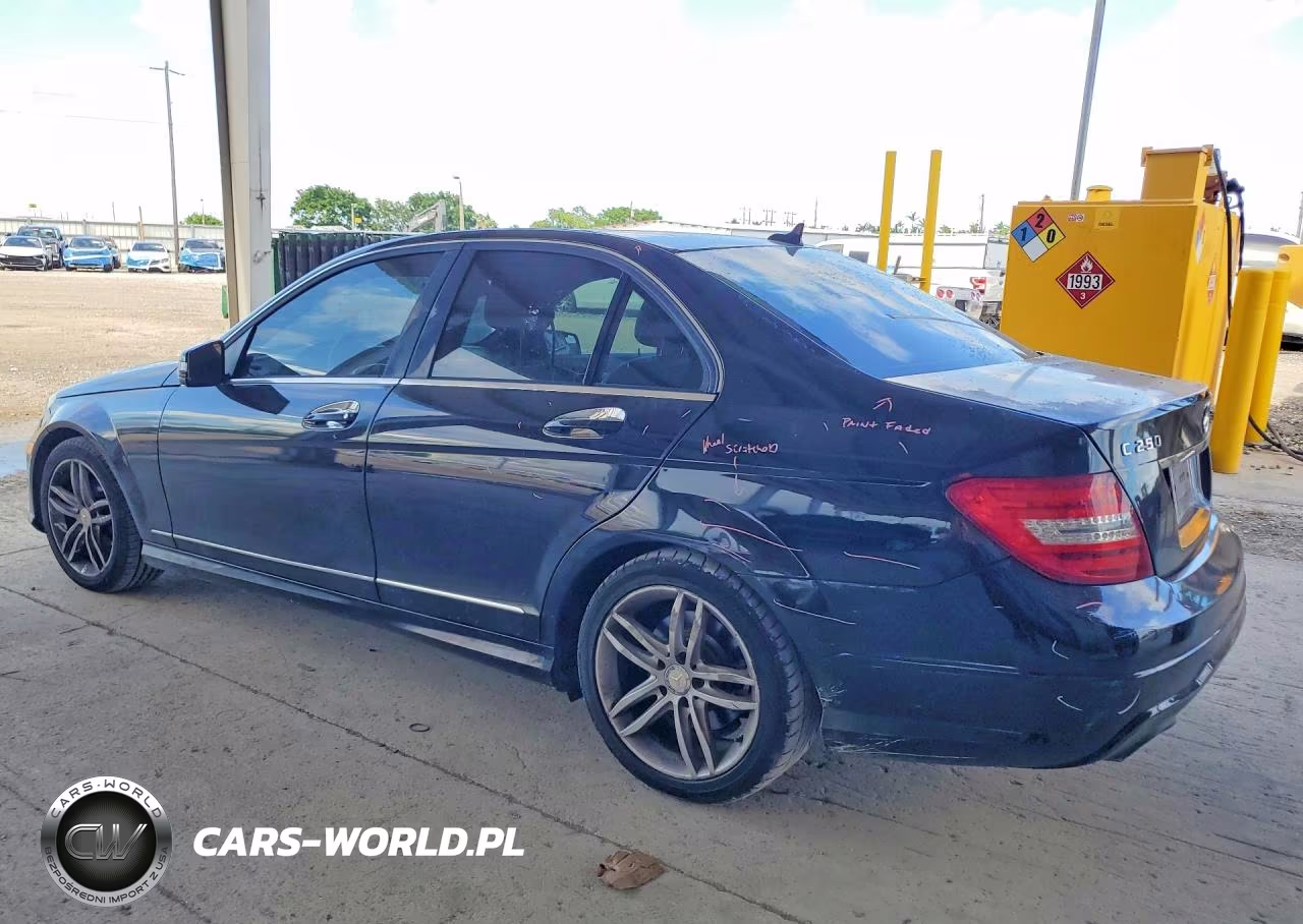 2014 Mercedes-Benz C 250 VIN:WDDGF4HB5EG253751 - 2