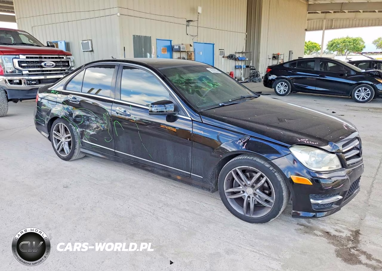 2014 Mercedes-Benz C 250 VIN:WDDGF4HB5EG253751 - 4