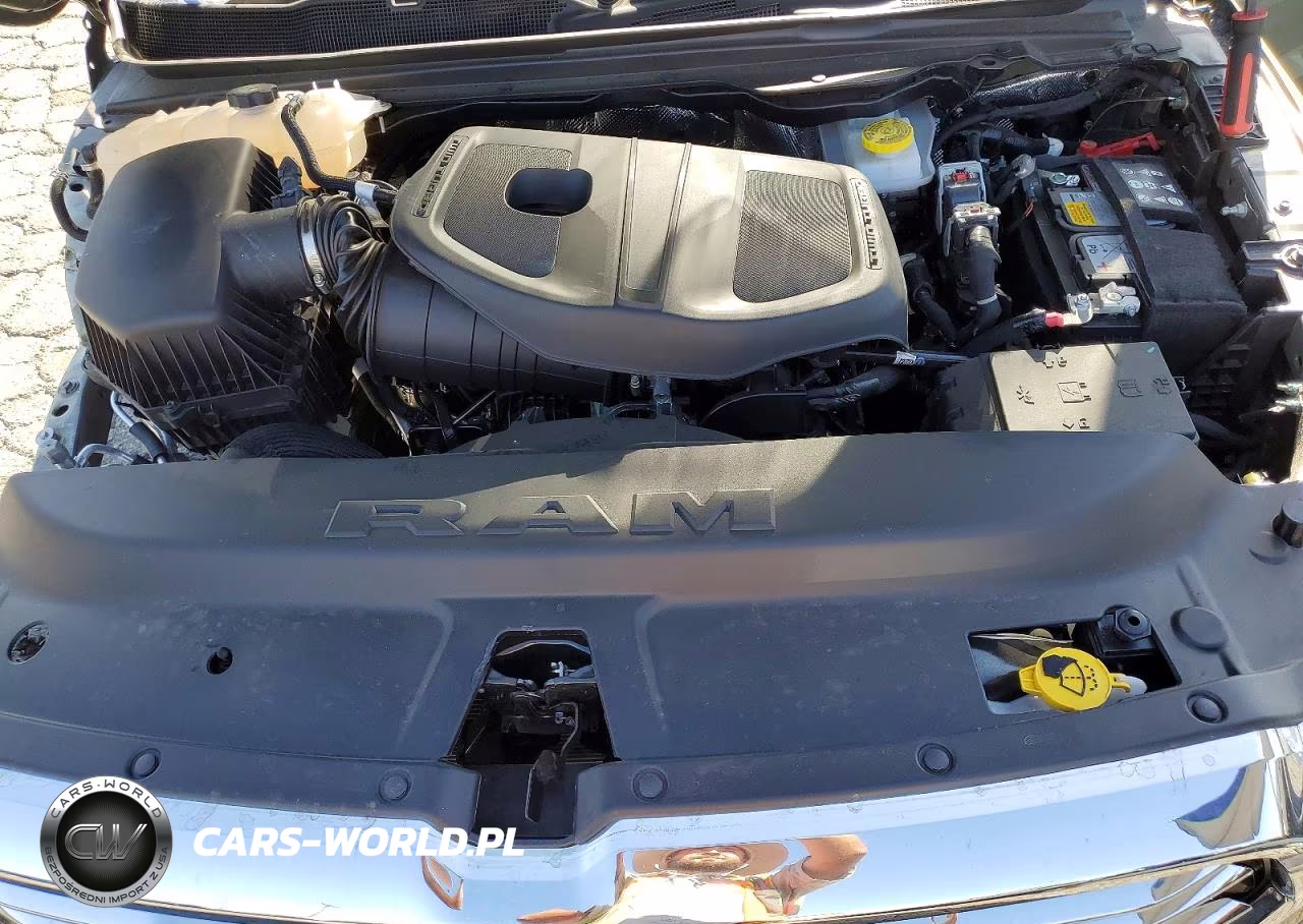 2026 Ram 1500 Laramie VIN:1C6SRFJP5TN281949 - 11
