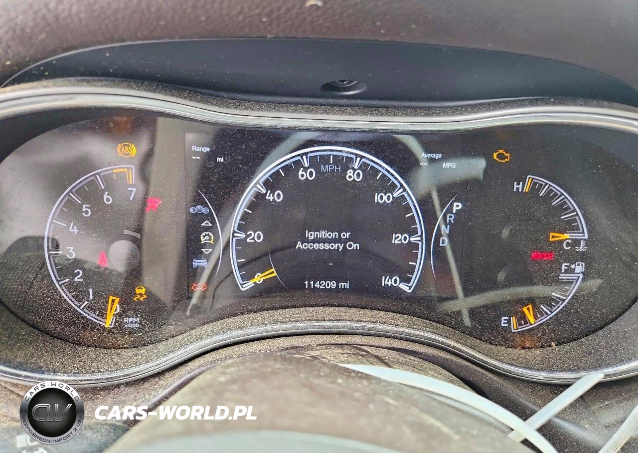 2019 Jeep Grand Cherokee Overland VIN:1C4RJECG0KC698928 - 9