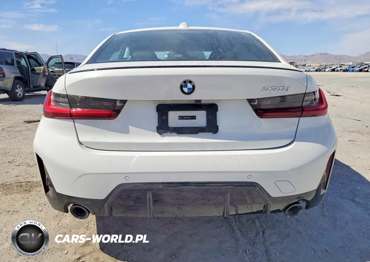 2024 BMW 330I VIN:3MW69FF00R8E55621 - 6