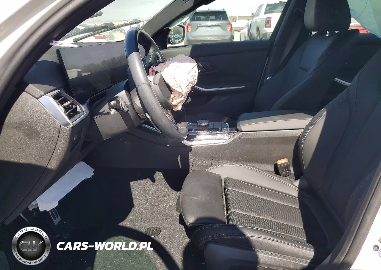 2024 BMW 330I VIN:3MW69FF00R8E55621 - 7