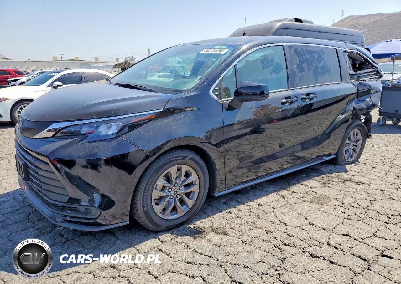 2025 Toyota Sienna Le – zdjęcie 1 z 13