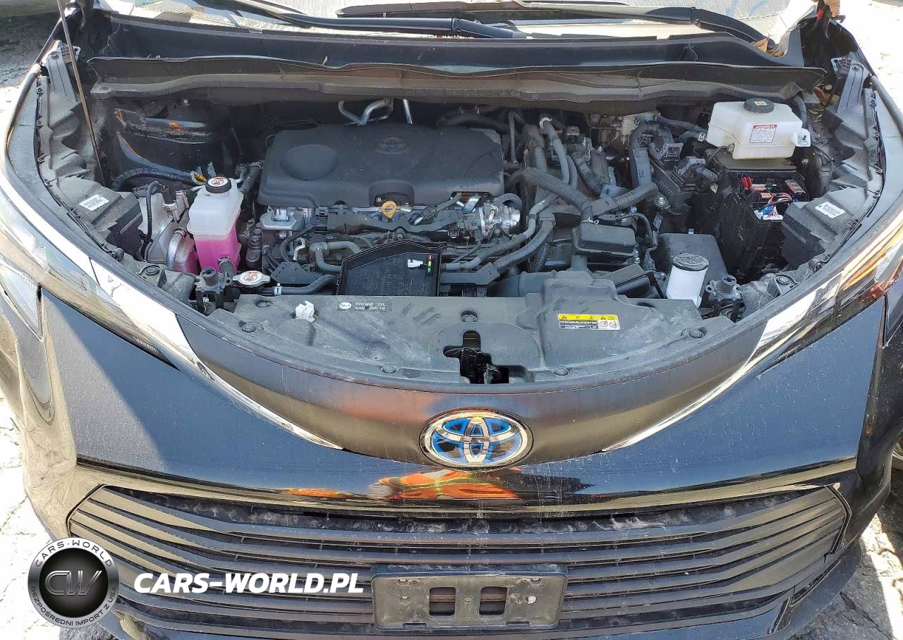 2025 Toyota Sienna Le VIN:5TDKRKEC2SS240227 - 12