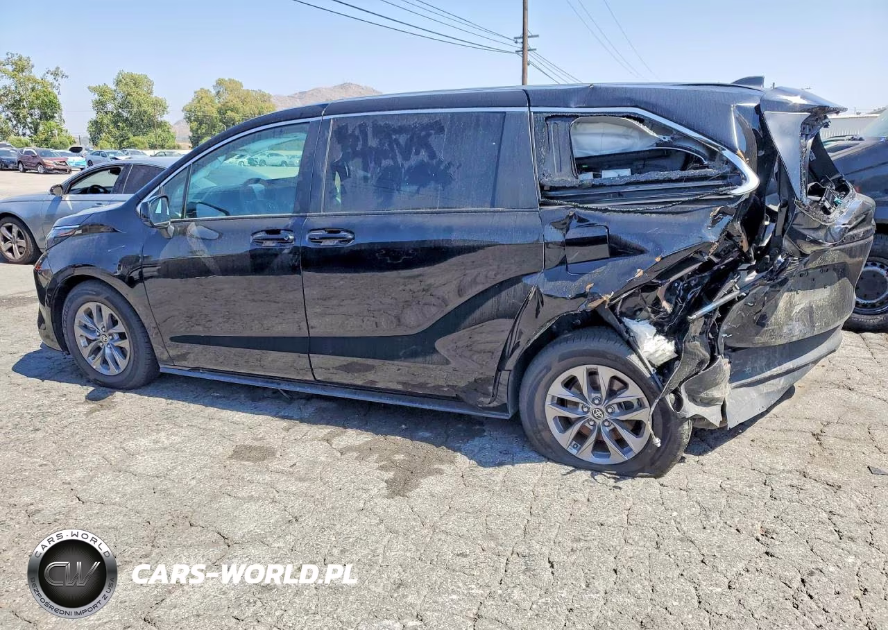 2025 Toyota Sienna Le VIN:5TDKRKEC2SS240227 - 2