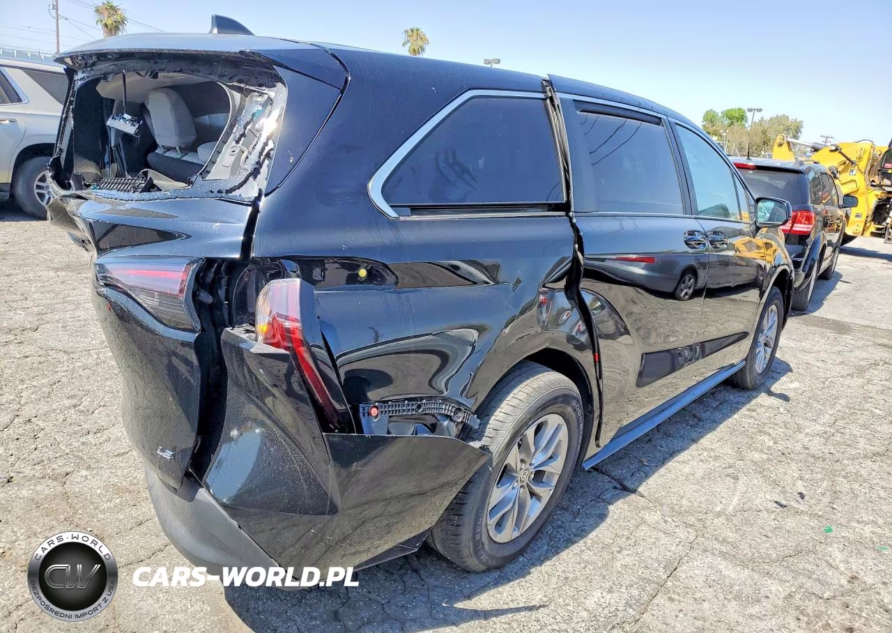 2025 Toyota Sienna Le VIN:5TDKRKEC2SS240227 - 3
