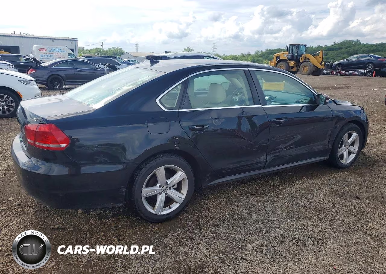 2013 Volkswagen Passat Se VIN:1VWBP7A37DC046920 - 3