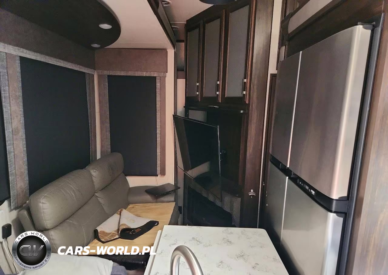 2019 Momentum Recreational Vehicle (Rv) VIN:573FM4027K1113974 - 6