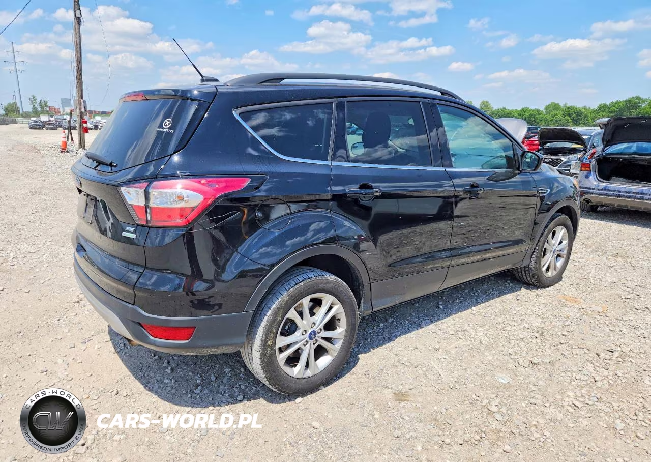 2018 Ford Escape Se VIN:1FMCU0GD3JUC30776 - 3