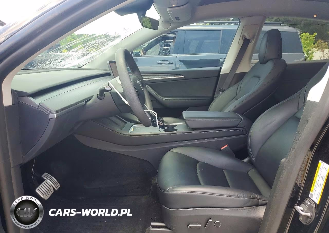 2023 Tesla Model Y VIN:7SAYGDEF2PF764305 - 7