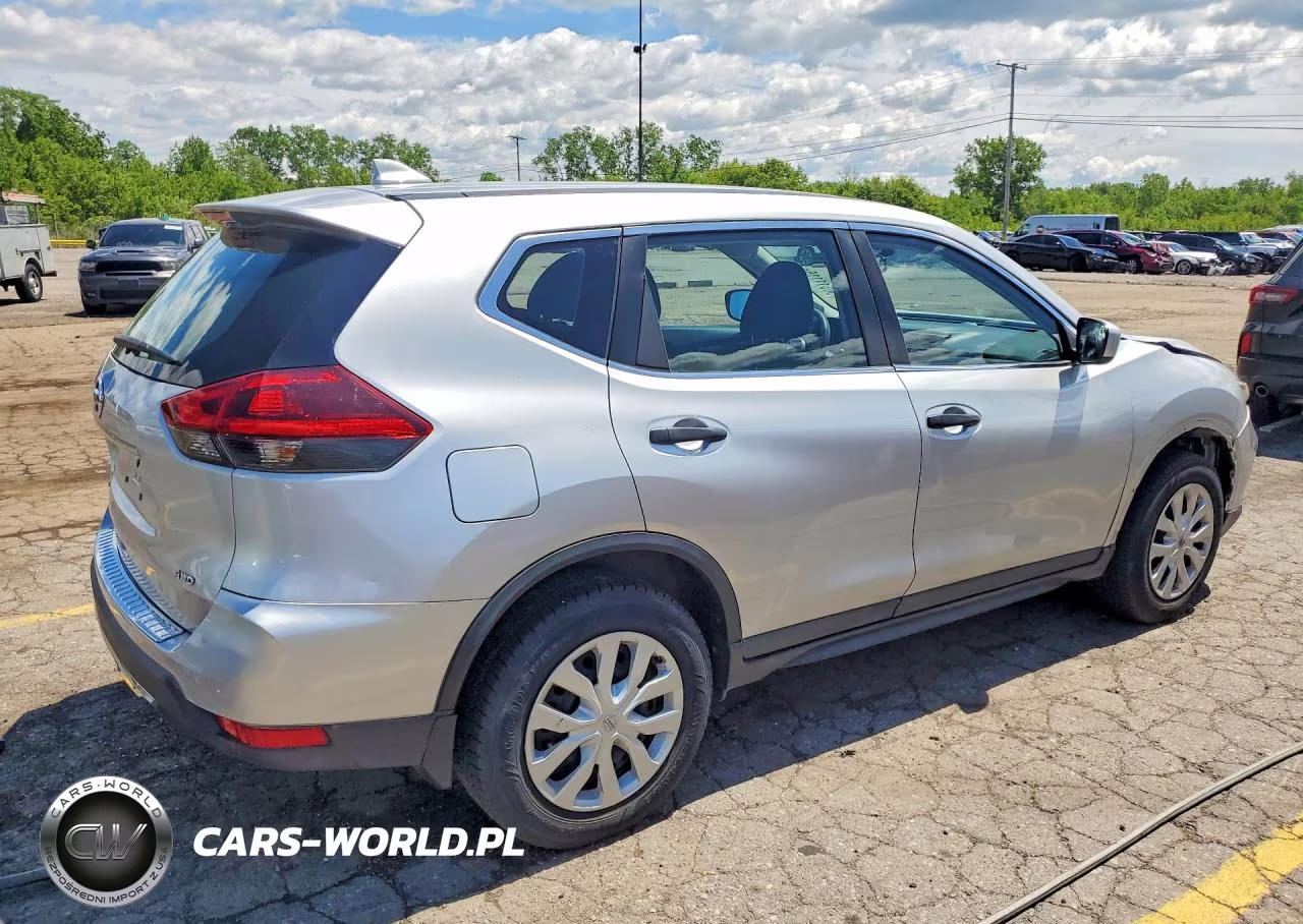 2018 Nissan Rogue S VIN:KNMAT2MVXJP503783 - 3
