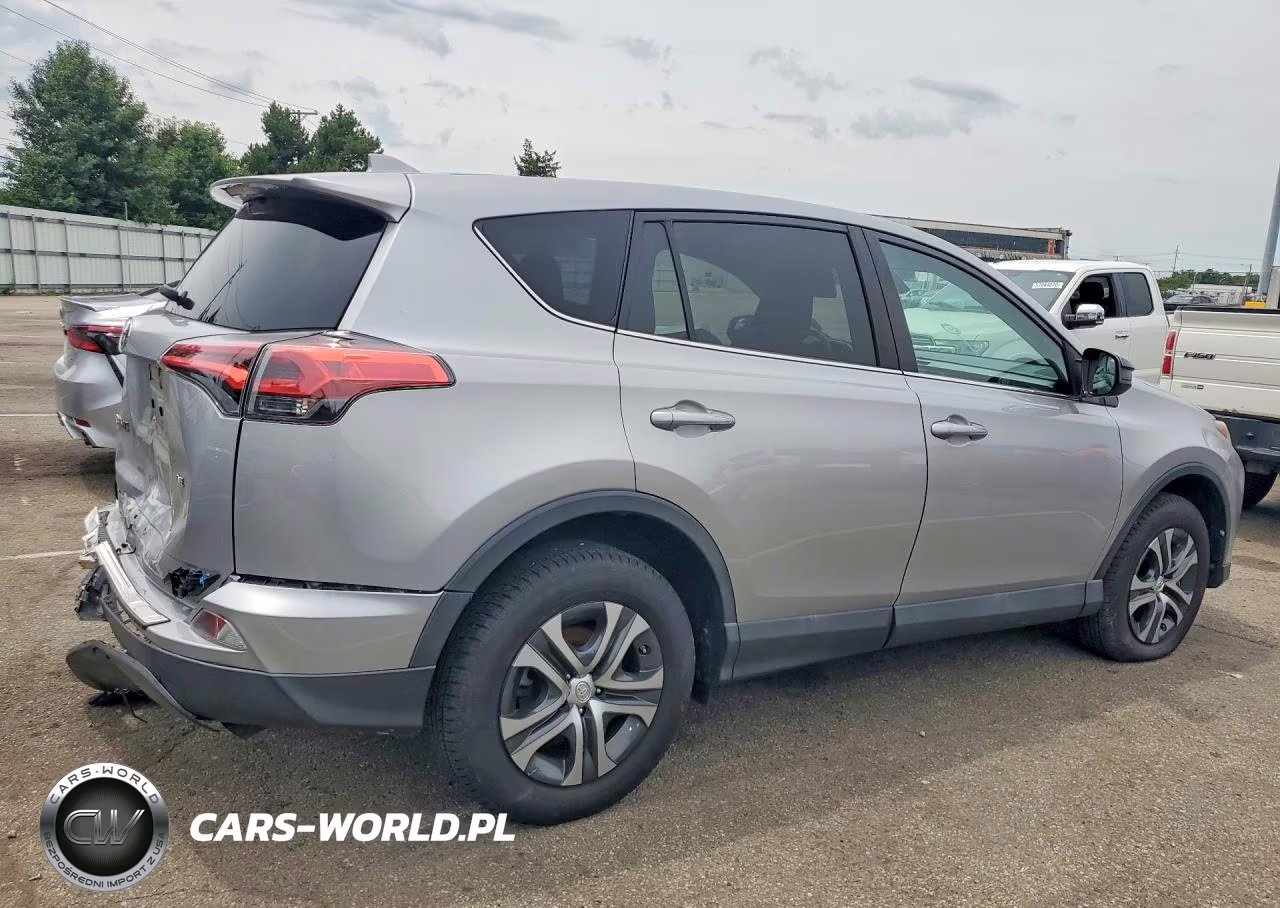 2018 Toyota Rav4 Le VIN:2T3ZFREV9JW499991 - 3