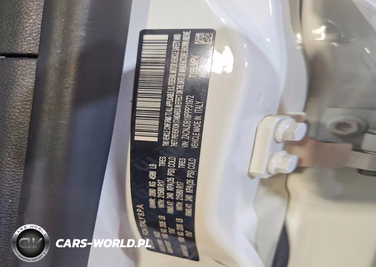 2023 Jeep Renegade Latitude VIN:ZACNJDB18PPP31972 - 14