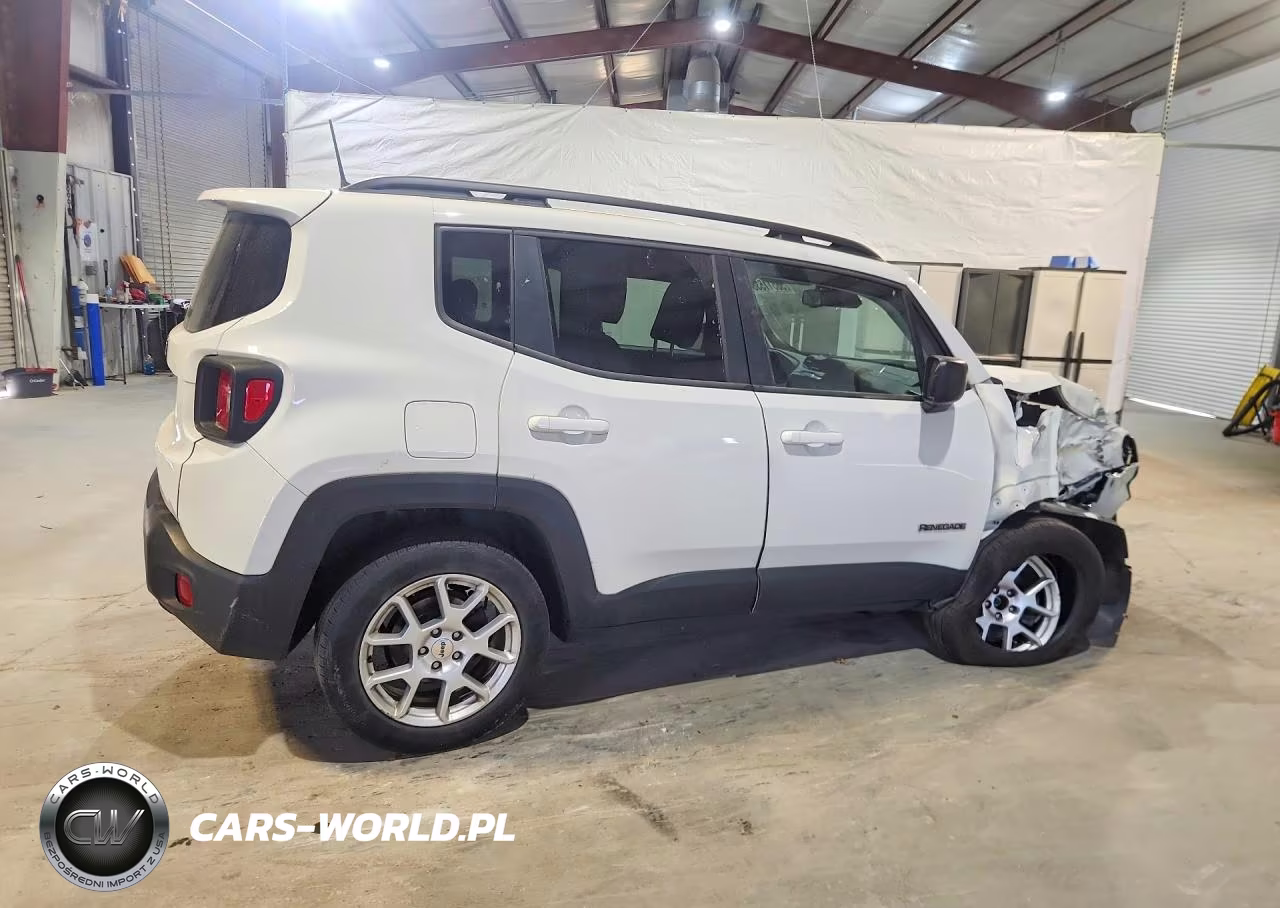 2023 Jeep Renegade Latitude VIN:ZACNJDB18PPP31972 - 3