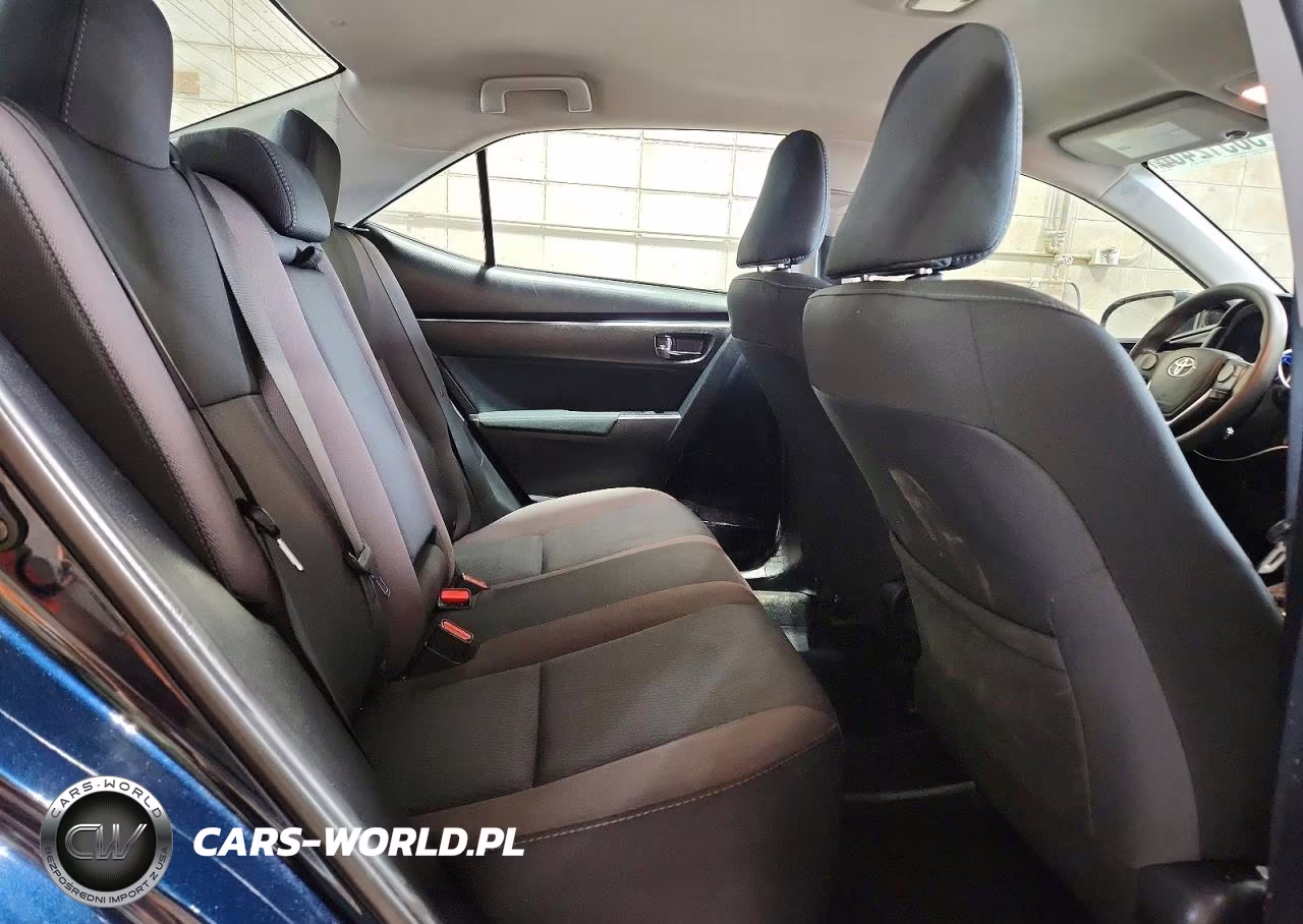 2018 Toyota Coroalla VIN:2T1BURHE4JC107979 - 10