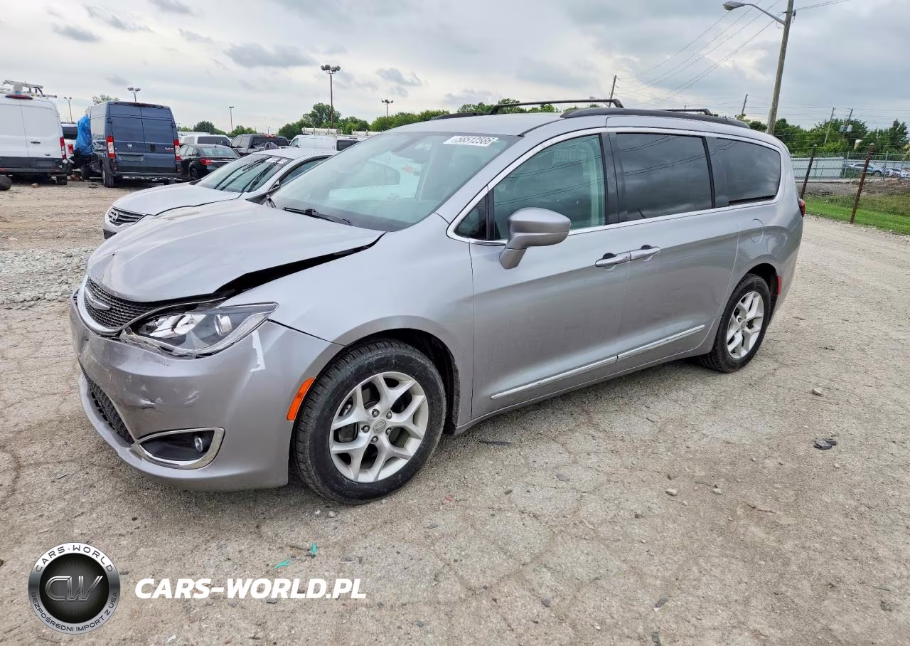 2017 Chrysler Pacifica Touring L
