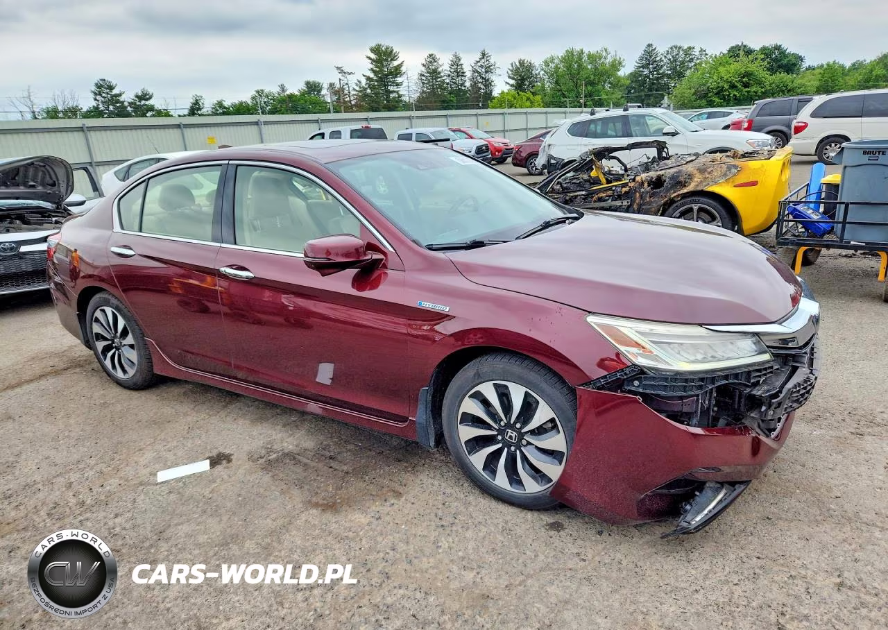 2017 Honda Accord Touring Hybrid VIN:JHMCR6F77HC029434 - 4
