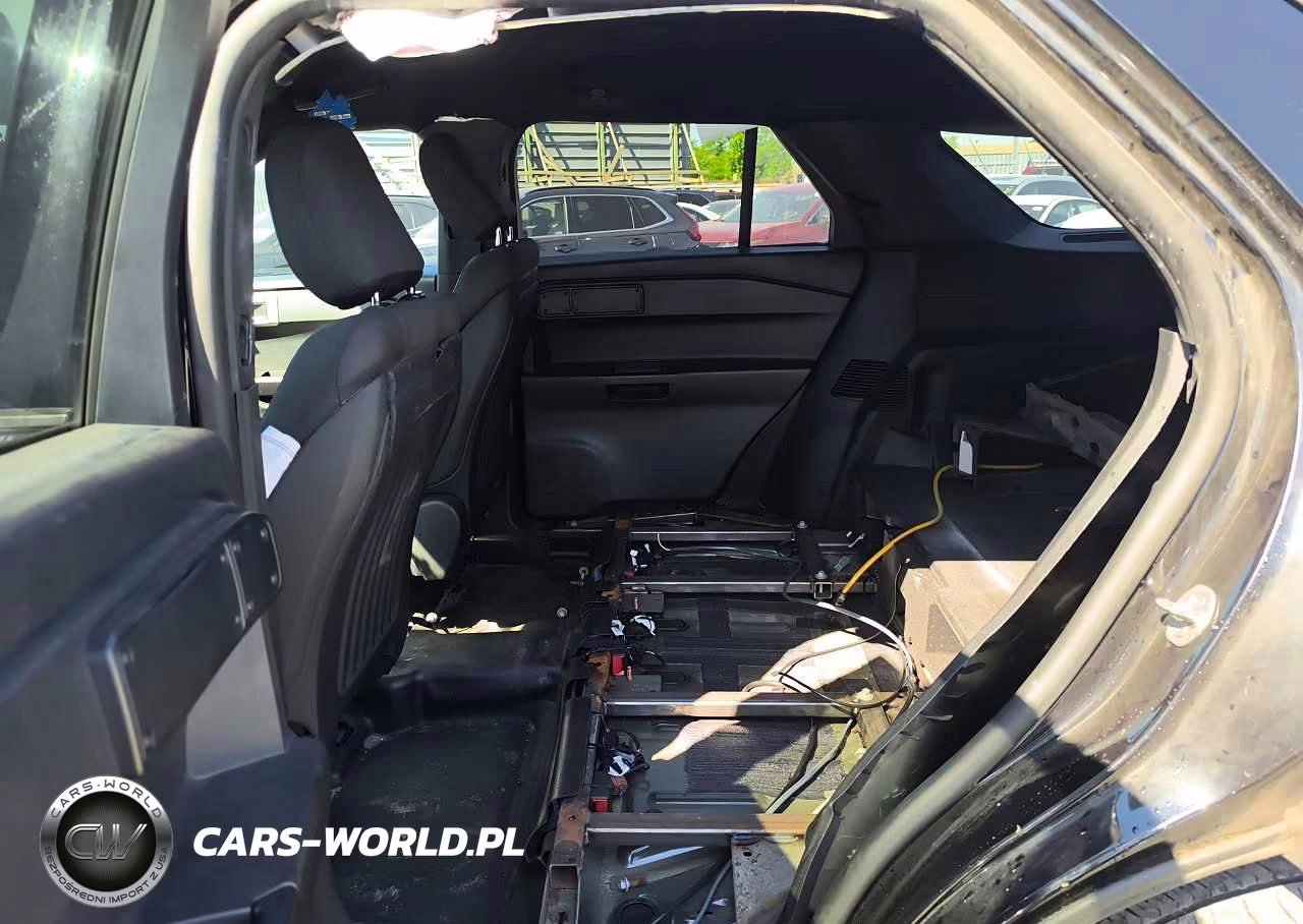2020 Ford Explorer Police Interceptor VIN:1FM5K8ABXLGA20150 - 10