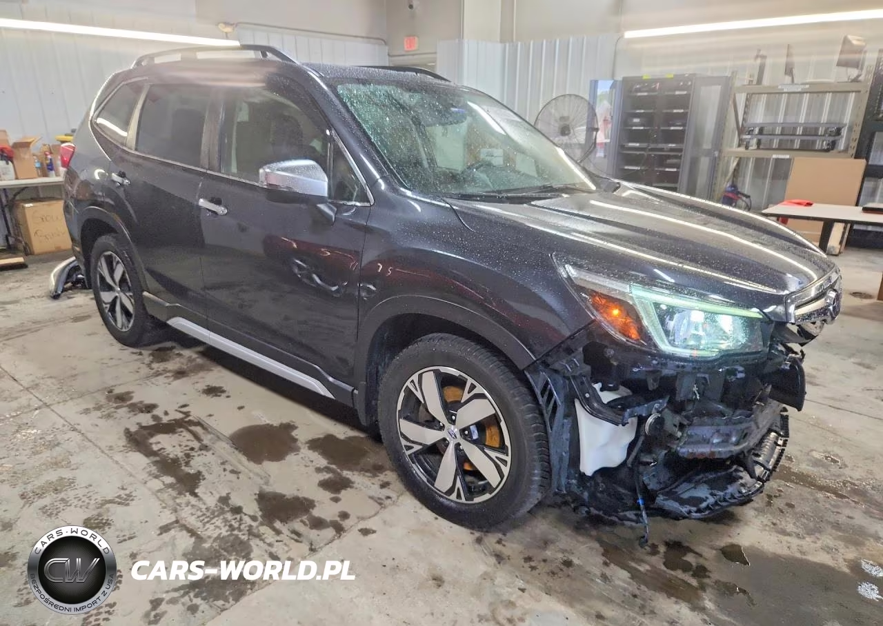 2019 Subaru Forester Touring VIN:JF2SKAWC6KH419051 - 4
