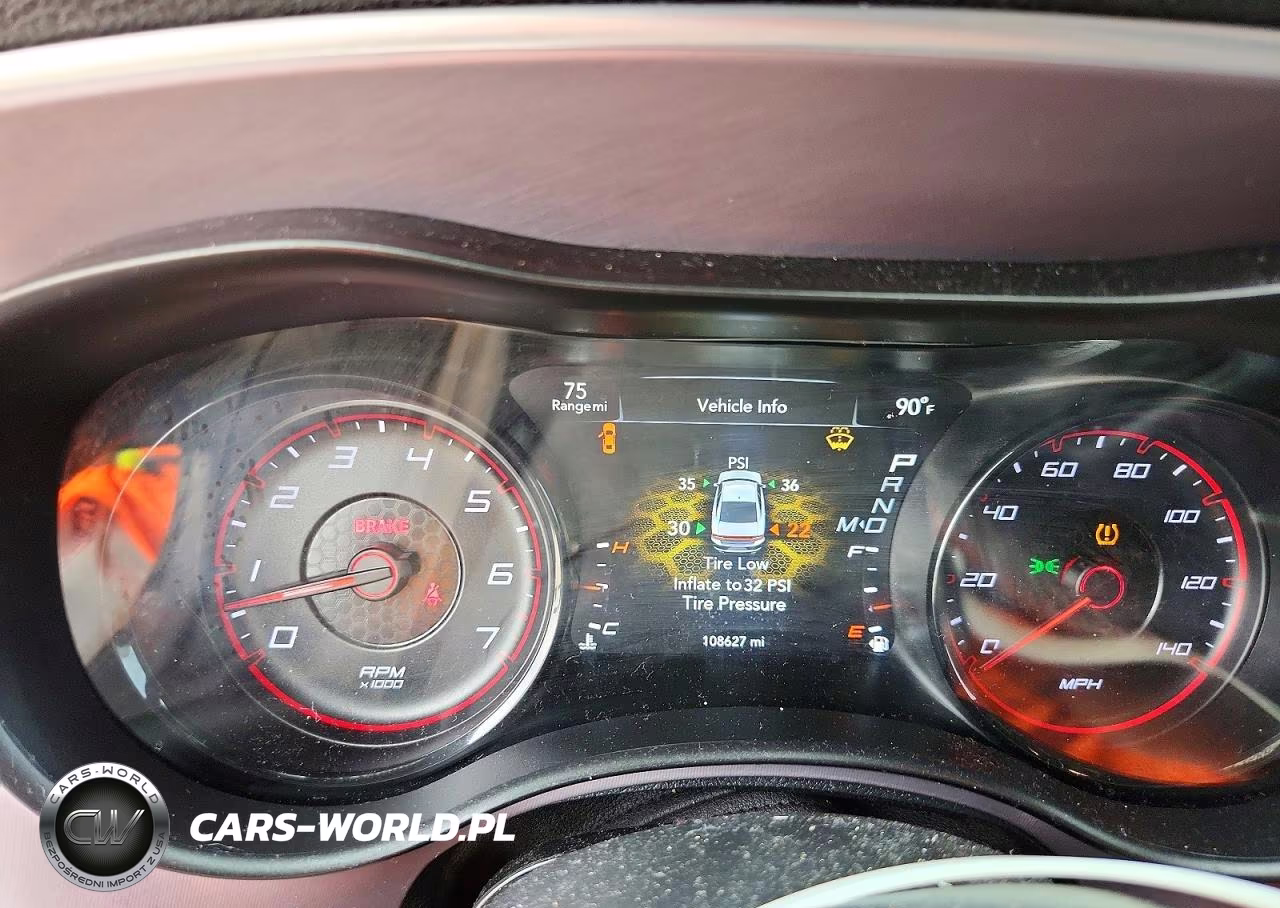 2019 Dodge Charger Sxt VIN:2C3CDXBG4KH670657 - 9