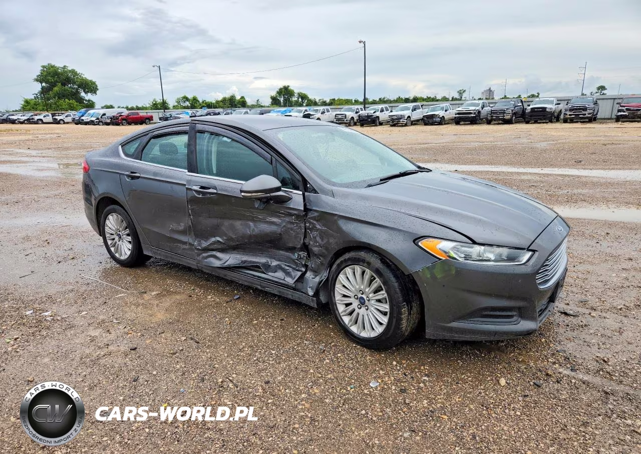 2015 Ford Fusion Se Hybrid VIN:3FA6P0LU0FR245349 - 4