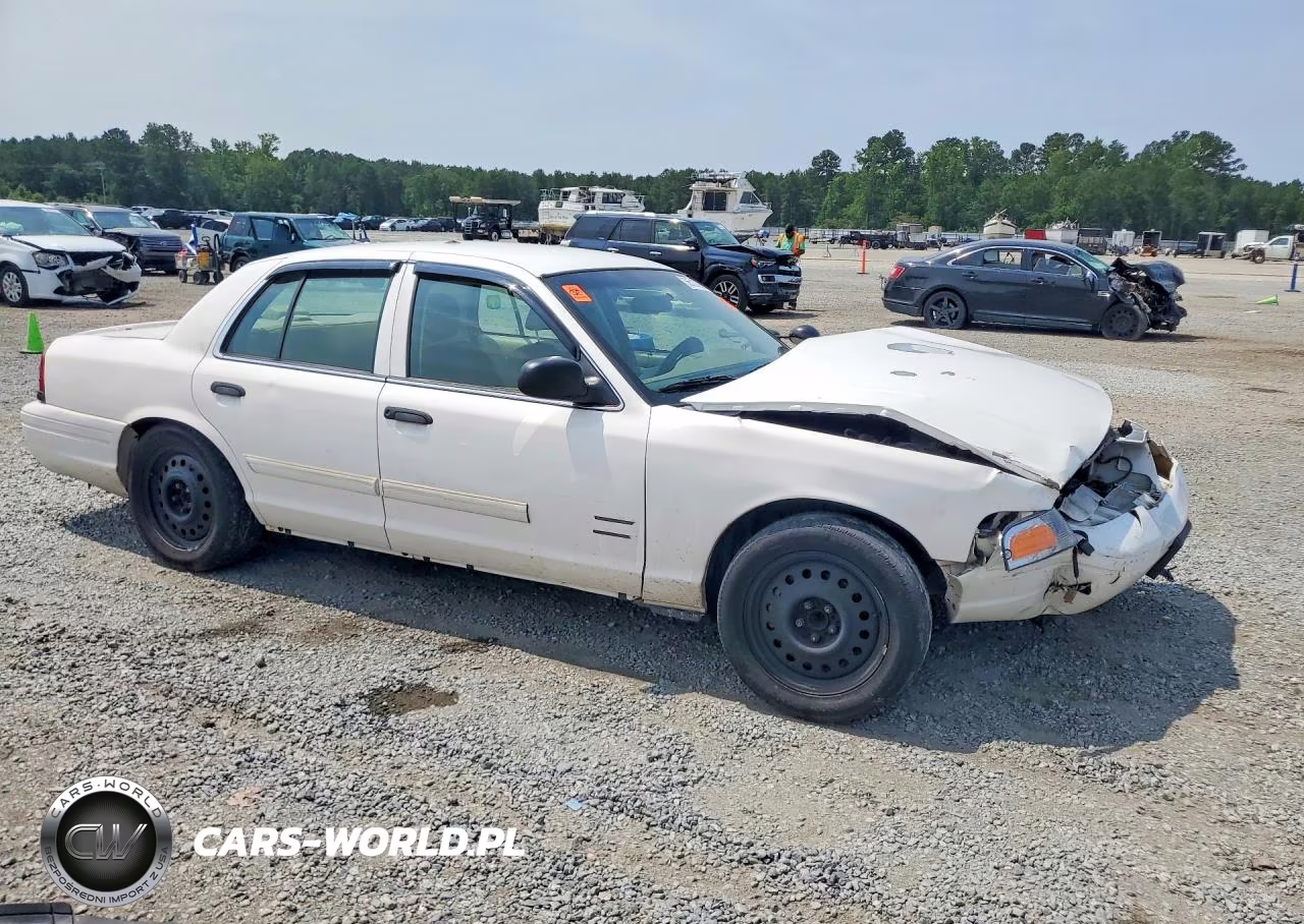2009 Ford Crown Victoria Police Interceptor VIN:2FAHP71V39X111955 - 4