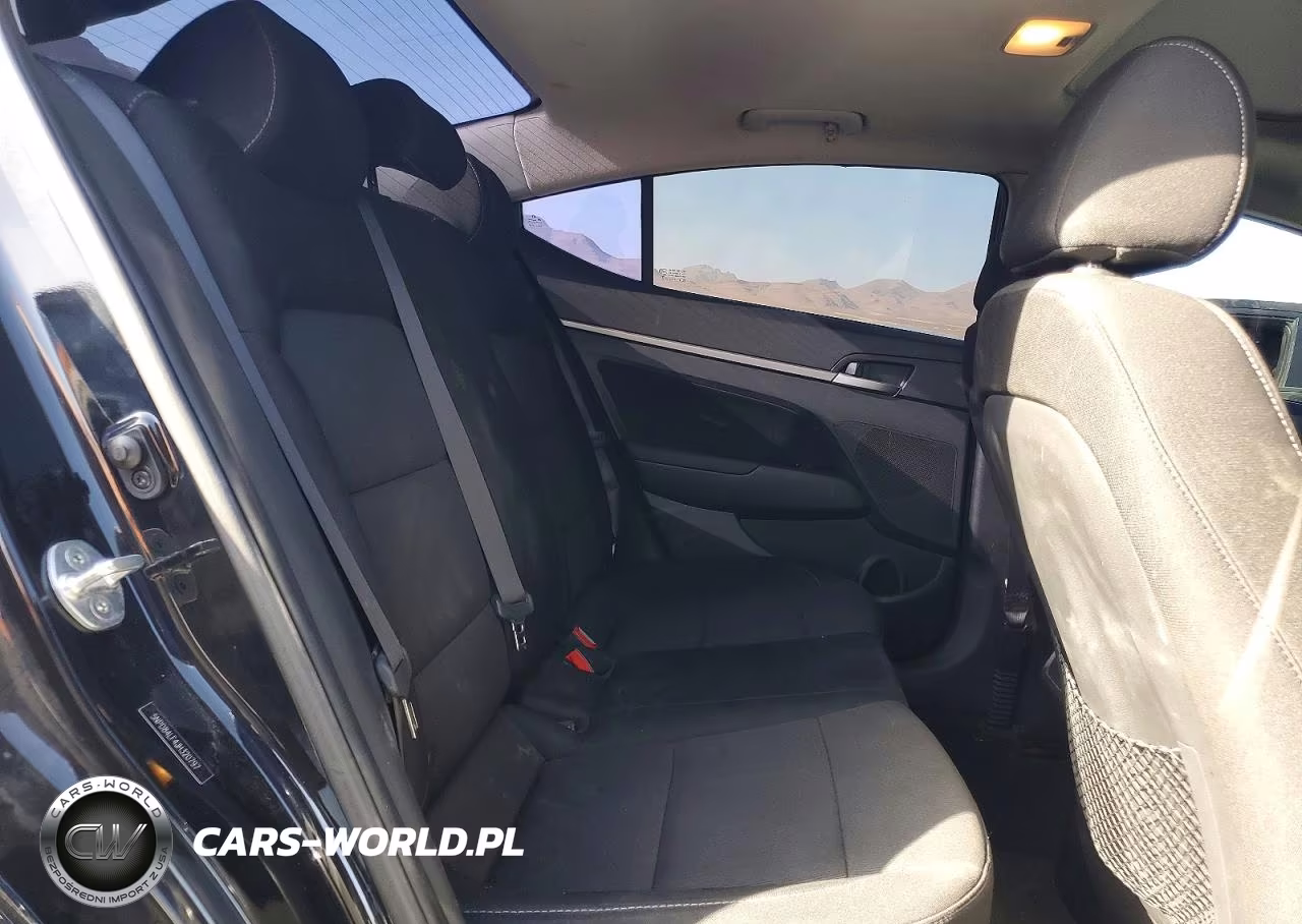 2018 Hyundai Elantra Value Edition VIN:5NPD84LF4JH320797 - 10