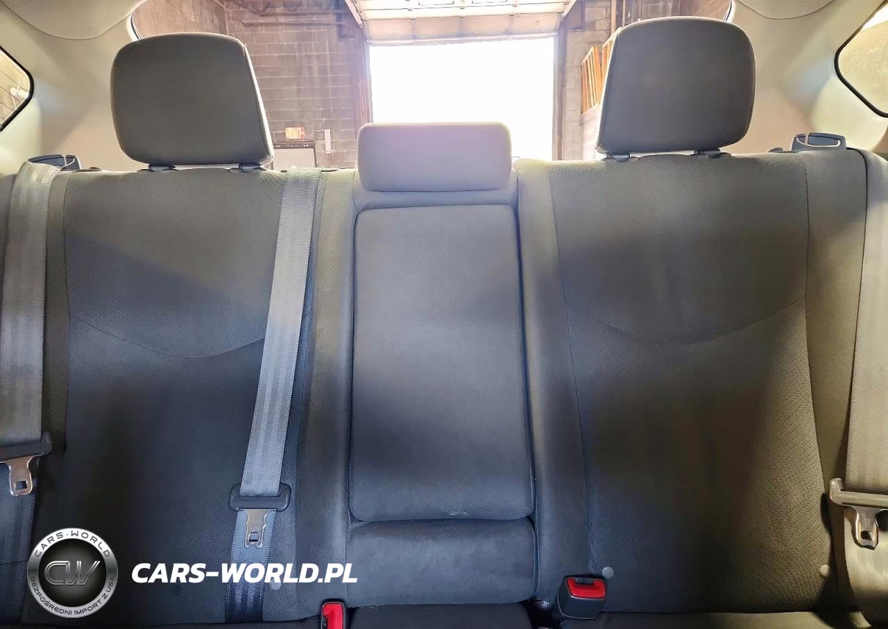 2015 Toyota Prius Two VIN:JTDKN3DU2F1937962 - 10