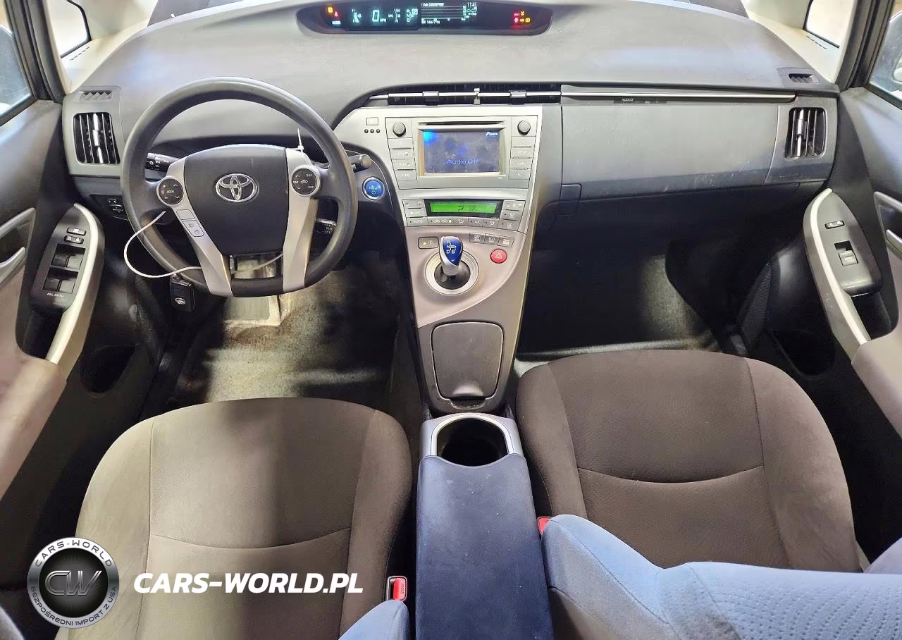 2015 Toyota Prius Two VIN:JTDKN3DU2F1937962 - 8