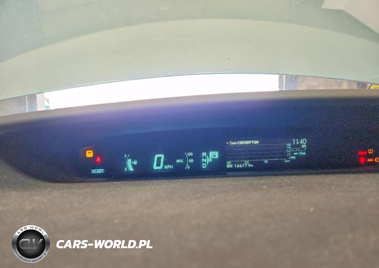 2015 Toyota Prius Two VIN:JTDKN3DU2F1937962 - 9