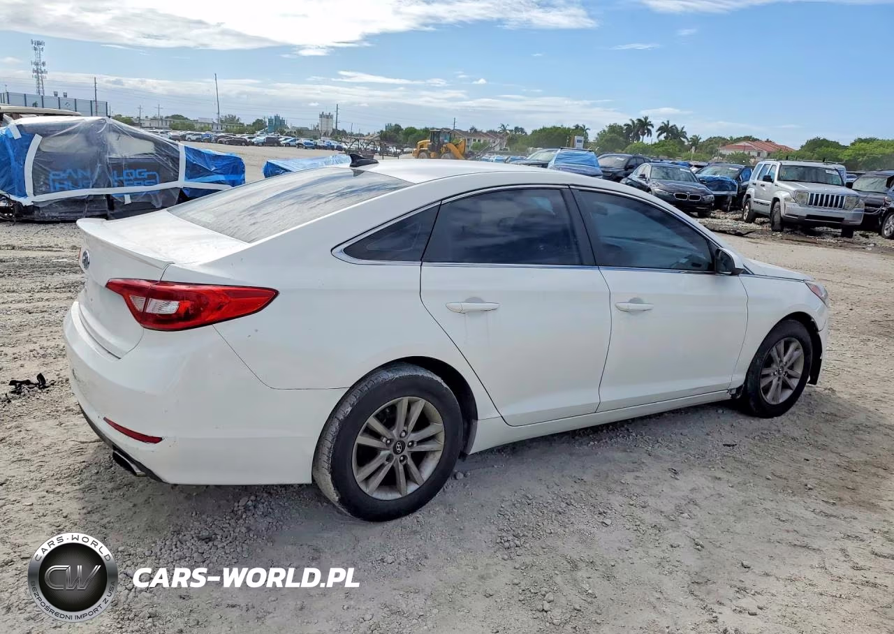 2015 Hyundai Sonata Se VIN:5NPE24AF2FH005514 - 3