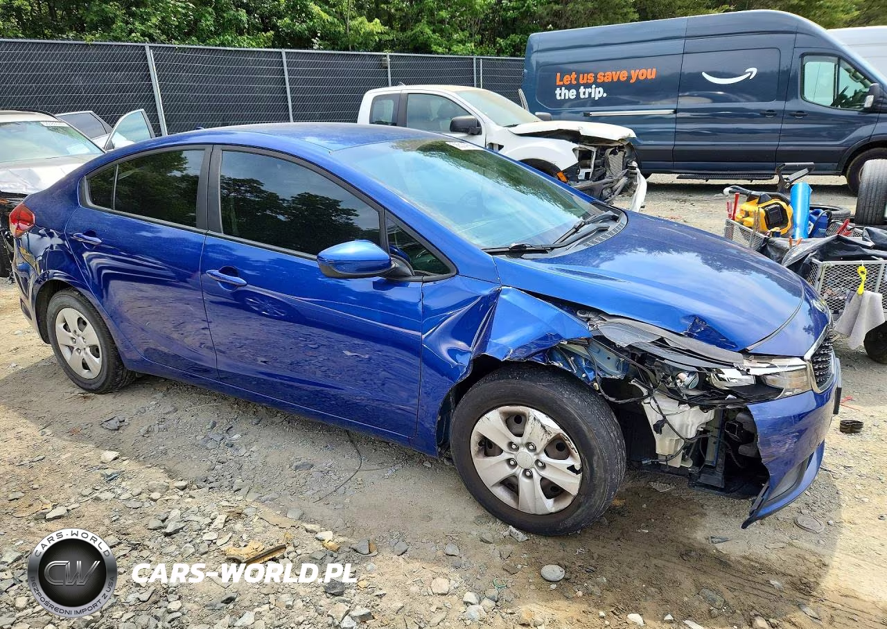 2017 Kia Forte Lx VIN:3KPFK4A76HE104390 - 4