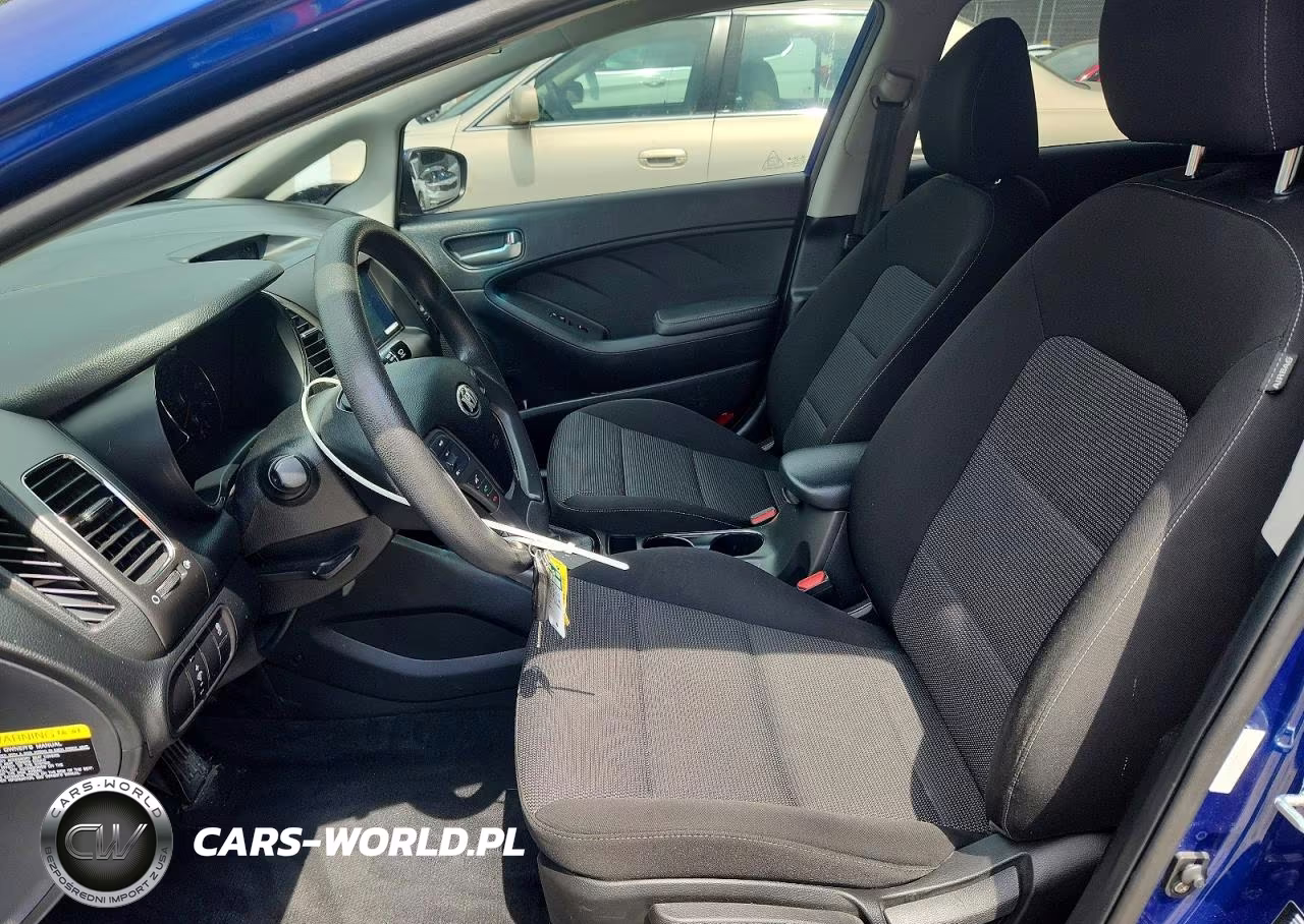 2017 Kia Forte Lx VIN:3KPFK4A76HE104390 - 7