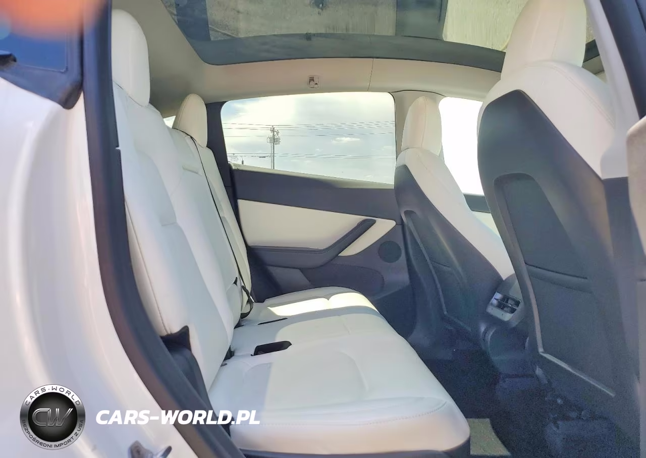 2021 Tesla Model Y VIN:5YJYGAEEXMF298637 - 11