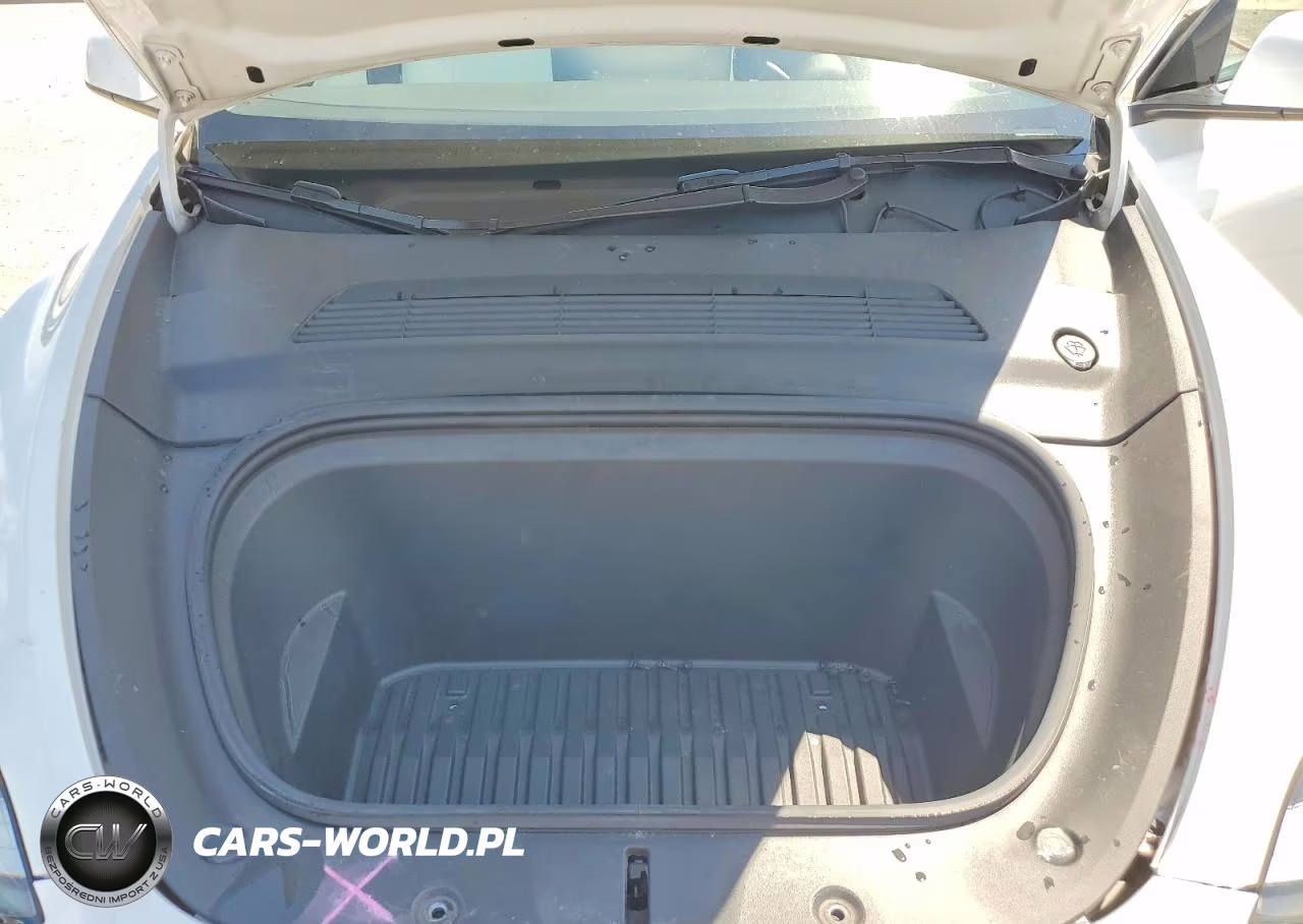2021 Tesla Model Y VIN:5YJYGAEEXMF298637 - 12