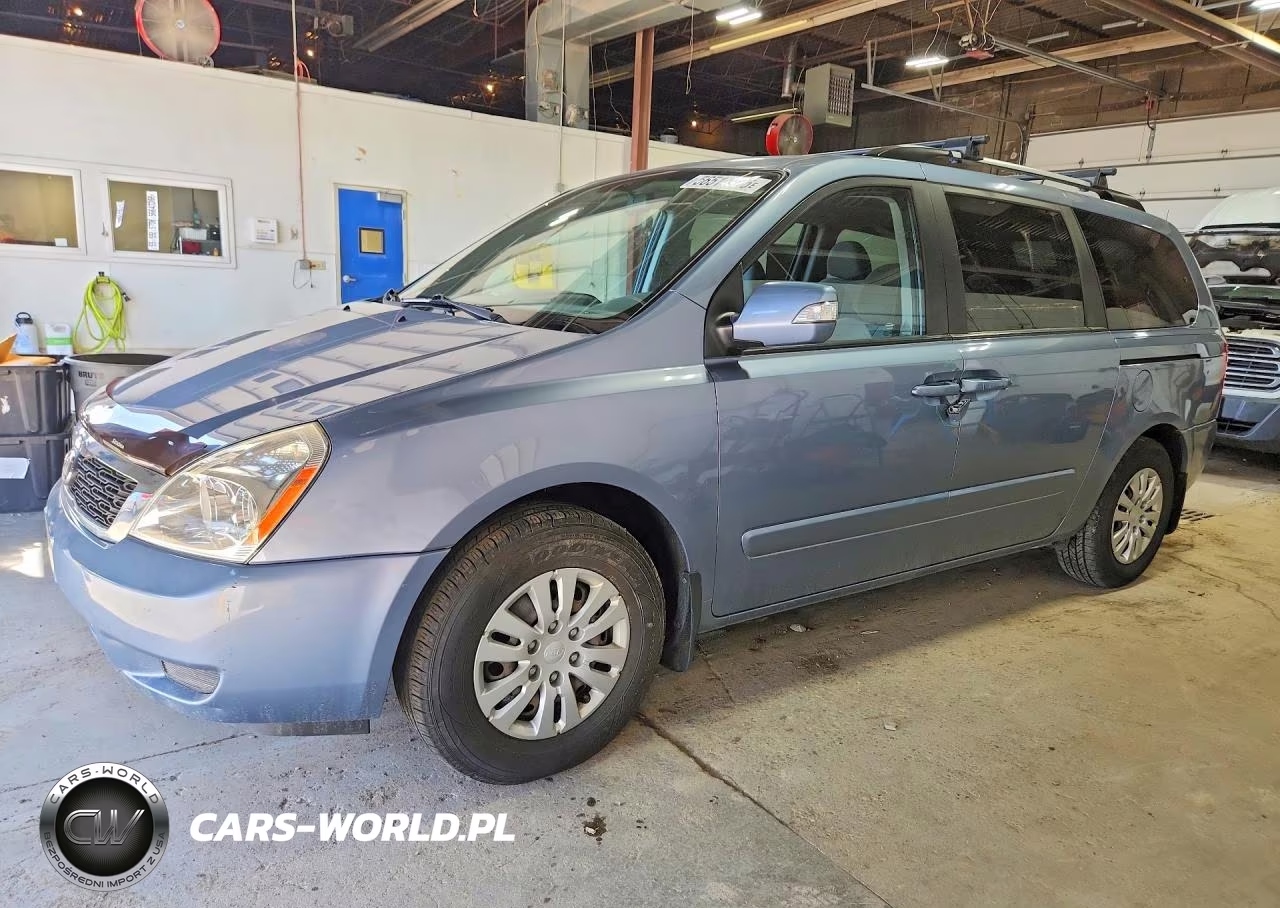 2012 Kia Sedona Lx