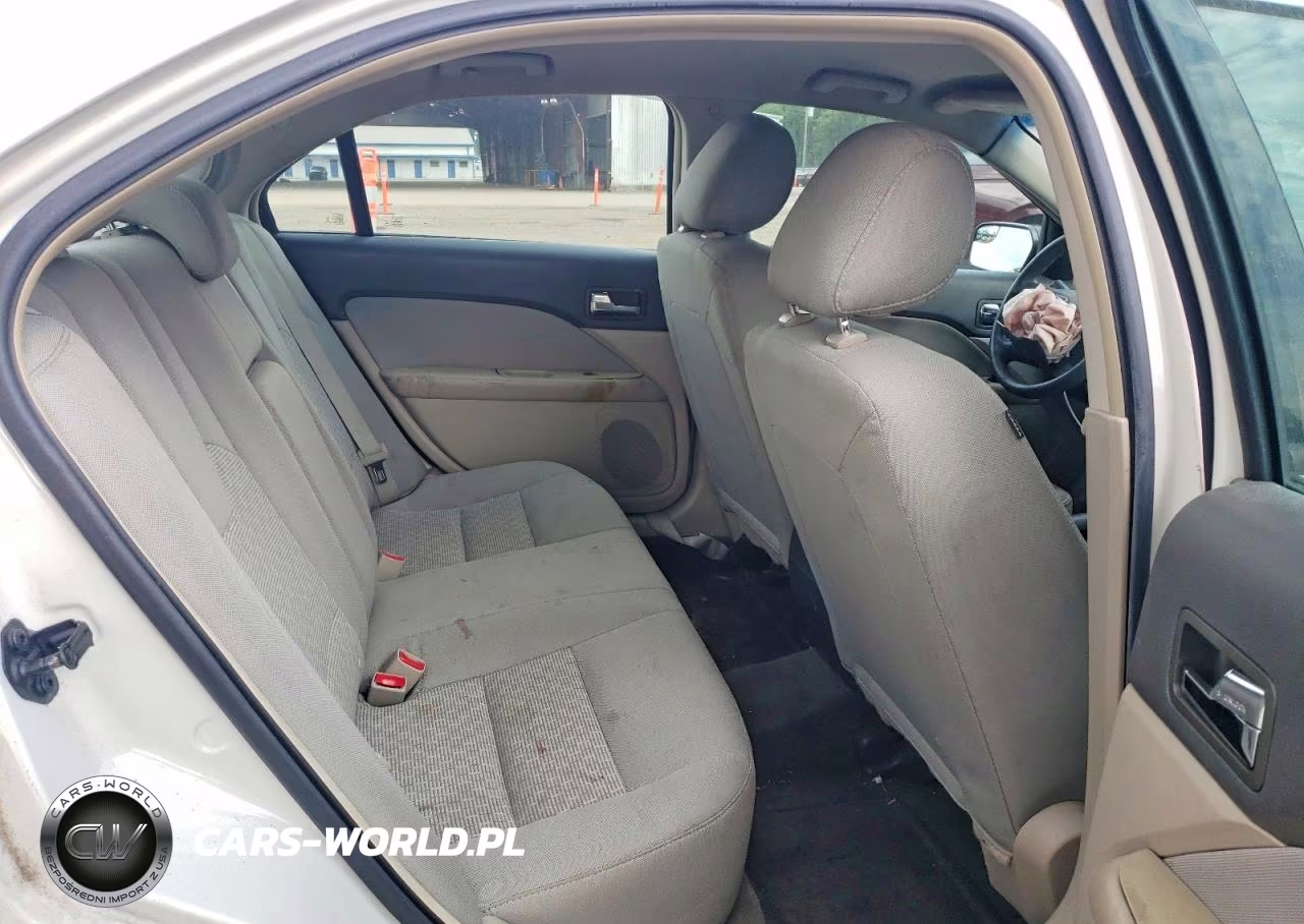 2012 Ford Fusion S VIN:3FAHP0GA0CR225851 - 10