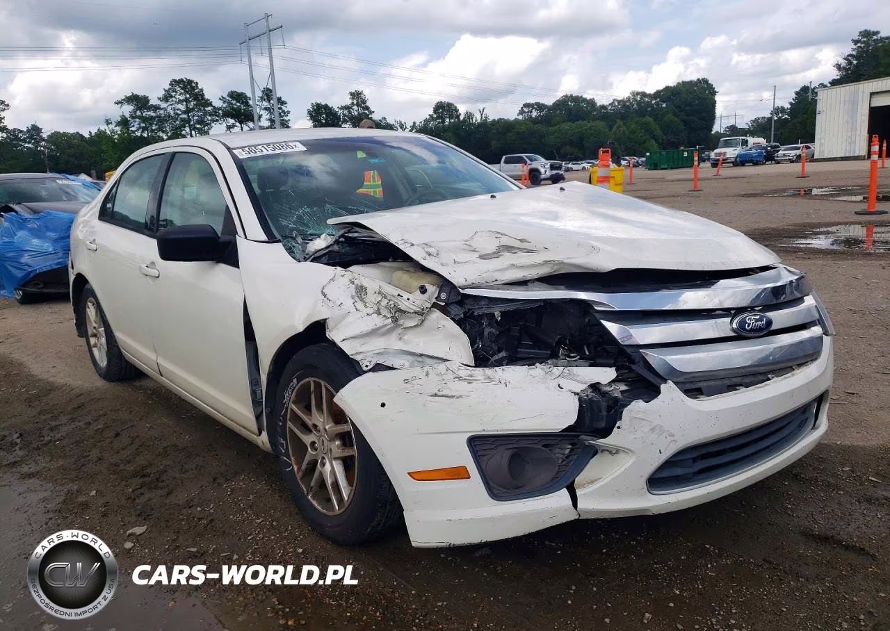 2012 Ford Fusion S VIN:3FAHP0GA0CR225851 - 4